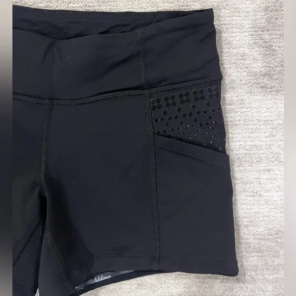 Lululemon Run: Shorty Short
Black size 6 - Picture 9 of 12